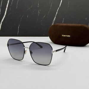 NEW TOM FORD CLAUDIA-02 TF839 01D POLARIZED SUNGLASSES BLACK WOMEN FT0839/S 01D